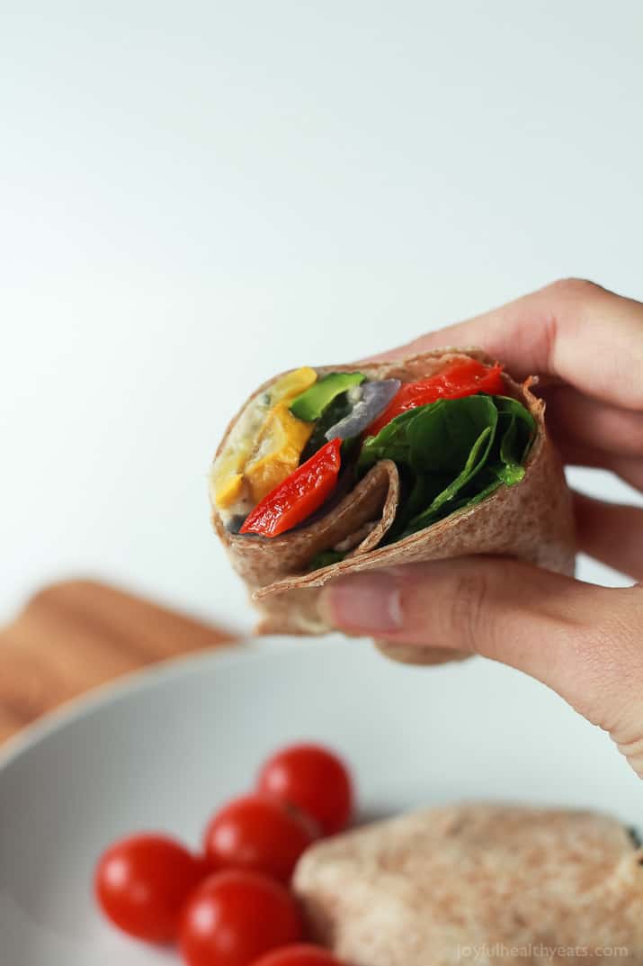 Healthy + Easy Roasted Vegetable Wraps with a Roasted Garlic White Bean Hummus, this is seriously amazing! | purewellnessjourneyclub.com #eathealthy #recipes